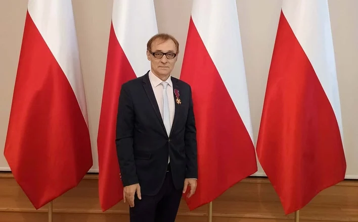 Robert Grudzień ze Złotym Krzyżem Zasługi