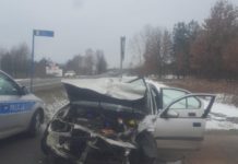 Wypadek w Nisku z udziałem trzech pojazdów