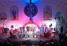 Niesamowity Koncert Kolęd Rodziny Pospieszalskich w Kościele parafialnym pw. Opatrzności Bożej