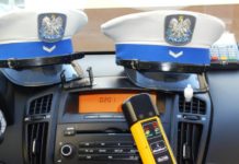 Policjanci zatrzymali w pościgu nietrzeźwego kierowcę