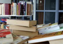 Metoda „na książkę”. Oszuści podszywają się pod bibliotekarzy