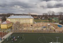 Budowa hali sportowej przy PSP nr 1 w Nisku idzie pełną parą