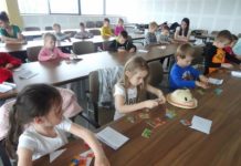 Magiczna różdżka z przedszkolakami