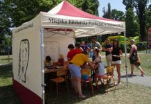 Biblioteka na turnieju piłkarskim