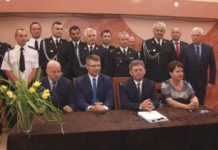 Wiceminister sprawiedliwości Marcin Warchoł z owocną wizytą w Zarzeczu. Będzie nowy wóz dla OSP