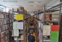 Jesienny spacer po bibliotece