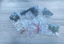 Służby zabezpieczyły trzy automaty do gier i narkotykami