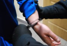 Odpowie za pomoc w oszukiwaniu seniorów