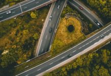 Nowe zasady bezpieczeństwa w związku z koronawirusem
W związku z pandemią koronawirusa do 11 kwietnia br. włącznie w naszym kraju nie będzie można się swobodnie przemieszczać poza celami bytowymi, zdrowotnymi, zawodowymi. Obowiązek pozostania w domu nie będzie dotyczył jednak dojazdu do pracy czy załatwiania niezbędnych codziennych potrzeb takich jak zakup jedzenia, lekarstw czy opieki nad bliskimi.
Dodano: 25.03.2020