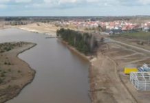 Trwają prace przy zbiorniku wodnym w Podwolinie