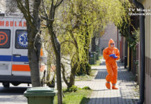 Karetka z Mielca na jednym z stalowowolskich osiedli