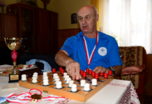 Niewidomy mistrz warcabów z Niska