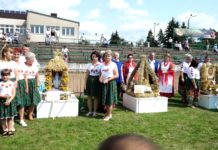 Dożynki powiatu niżańskiego w Rudniku nad Sanem