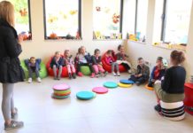 Zajączki w bibliotece