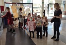 Maluchy poznały bibliotekę