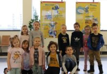 Plastusie w bibliotece