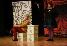 Spektakl „O pchle co manier nie miała”