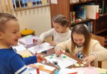 Mozaika na Akademii Sztuki