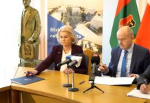 Umowa na projekt Osiedla Ogrodowego popisana