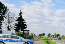 Policjanci zatrzymali pijanego kierowcę oraz kompletnie pijanego rowerzystę