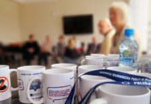 Fałszywy telefon – zagrożone oszczędności – spotkanie policjantek z niżańskimi seniorami