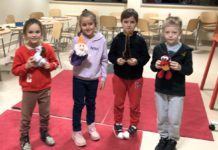 Kolorowe wydzieranki na Akademii Sztuki