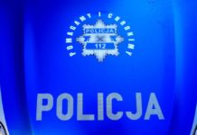 Małżeństwo seniorów podziękowało niżańskim policjantom drogówki