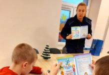 Mikołajkowe spotkanie policjantek z podopiecznymi „Promyka” w Nisku