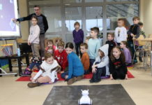 Grali i robota programowali