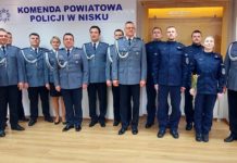 Uroczyste ślubowanie nowych funkcjonariuszy w Komendzie Powiatowej Policji w Nisku