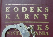 Odpowie za włamanie do paczkomatu i kradzież