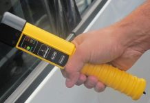 Nietrzeźwy kierujący renault stracił prawo jazdy