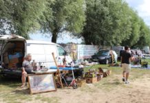 Pchli targ nad Zalewem Podwolina w Nisku