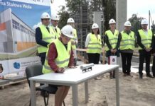 Wmurowanie kamienia węgielnego pod budowę hali sportowej przy PSP nr 7