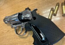 Policjanci zatrzymali nietrzeźwego 64-latka, który groził rodzinie