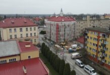 Nadbudowa starostwa na finiszu