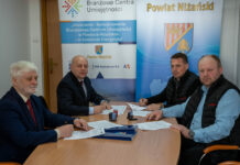 Podpisanie umowy na przebudowę budynku pod BCU