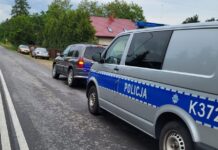 17-latek ukradł mazdę, pieniądze i kartę płatniczą