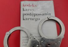 Odpowie za kradzież rozbójniczą i narkotyki