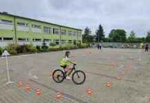 Egzamin na kartę rowerową ze stalowowolską policją