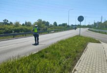 Motocyklista jechał z prędkością 127 km/h. Stracił prawo jazdy