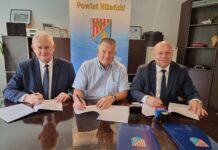 Umowę na remont dachu budynku spichlerza