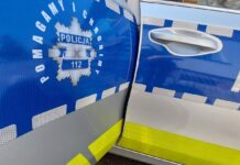 Policjanci eskortowali mężczyznę, który jechał do chorego synka