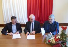 Podpisanie umowy na budowę zbiornika retencyjnego w Dąbrowicy