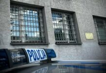 Odjechała z miejsca zdarzenia. Miała cofnięte uprawnienia a przy sobie narkotyki