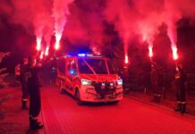 Nowy samochód ratowniczo-gaśniczy trafił do strażaków z Chwałowic