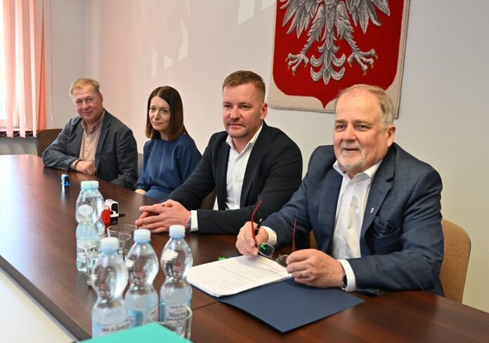 podpisanie-umowy_RzD