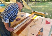 Warsztaty szkutnicze w Niżańskim Uniwersytecie Ludowym