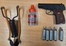 Uszkodził wiatę przystankową strzelając z broni pneumatycznej