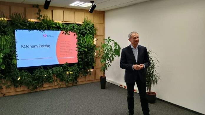 571274672_1233778338572488_1200769642290796515_n